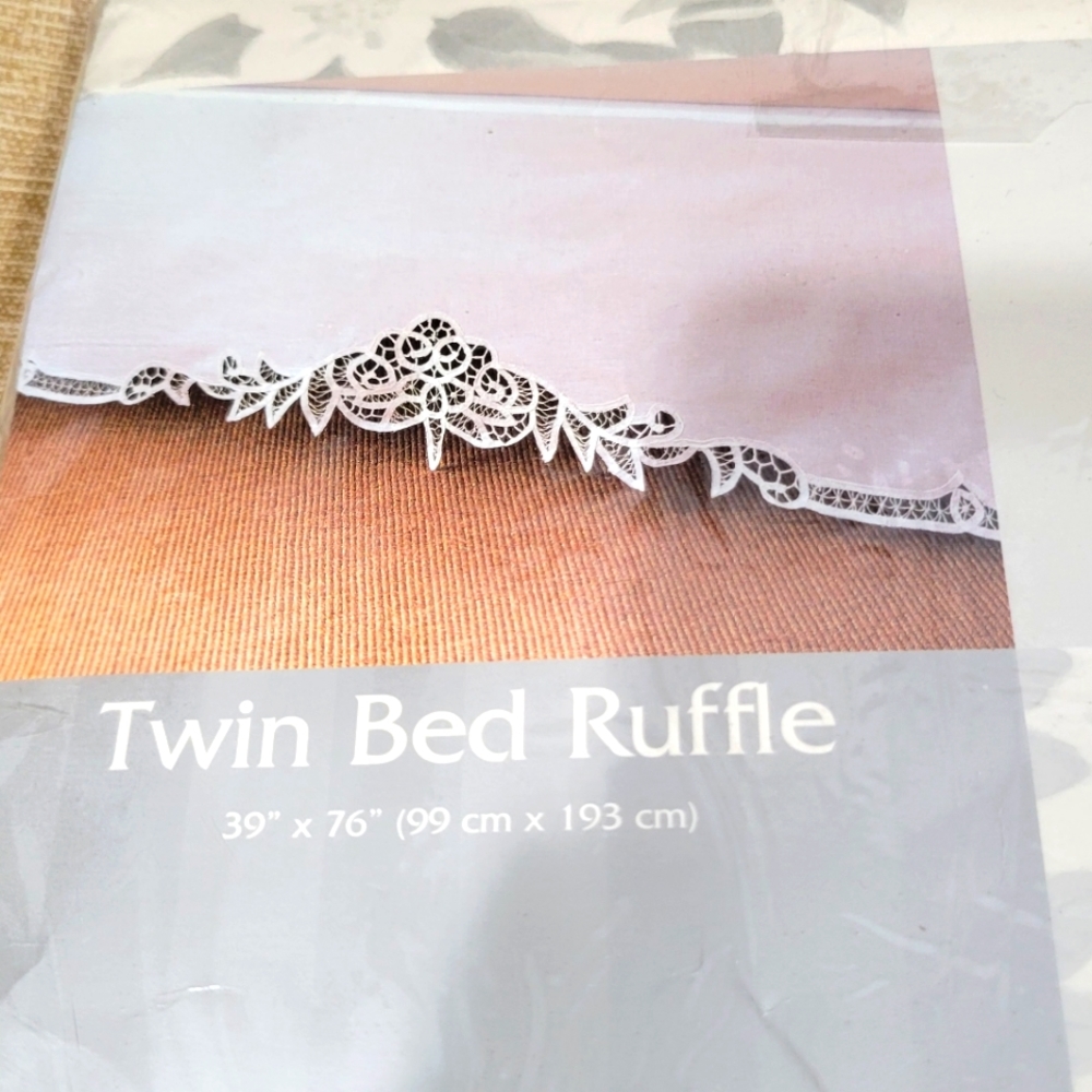Keeco Battenberg Twin Bed Ruffle 39" x 76" NWT